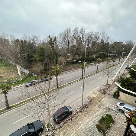 Dhoma Me Qera Ditore/javore Appartement Durrës